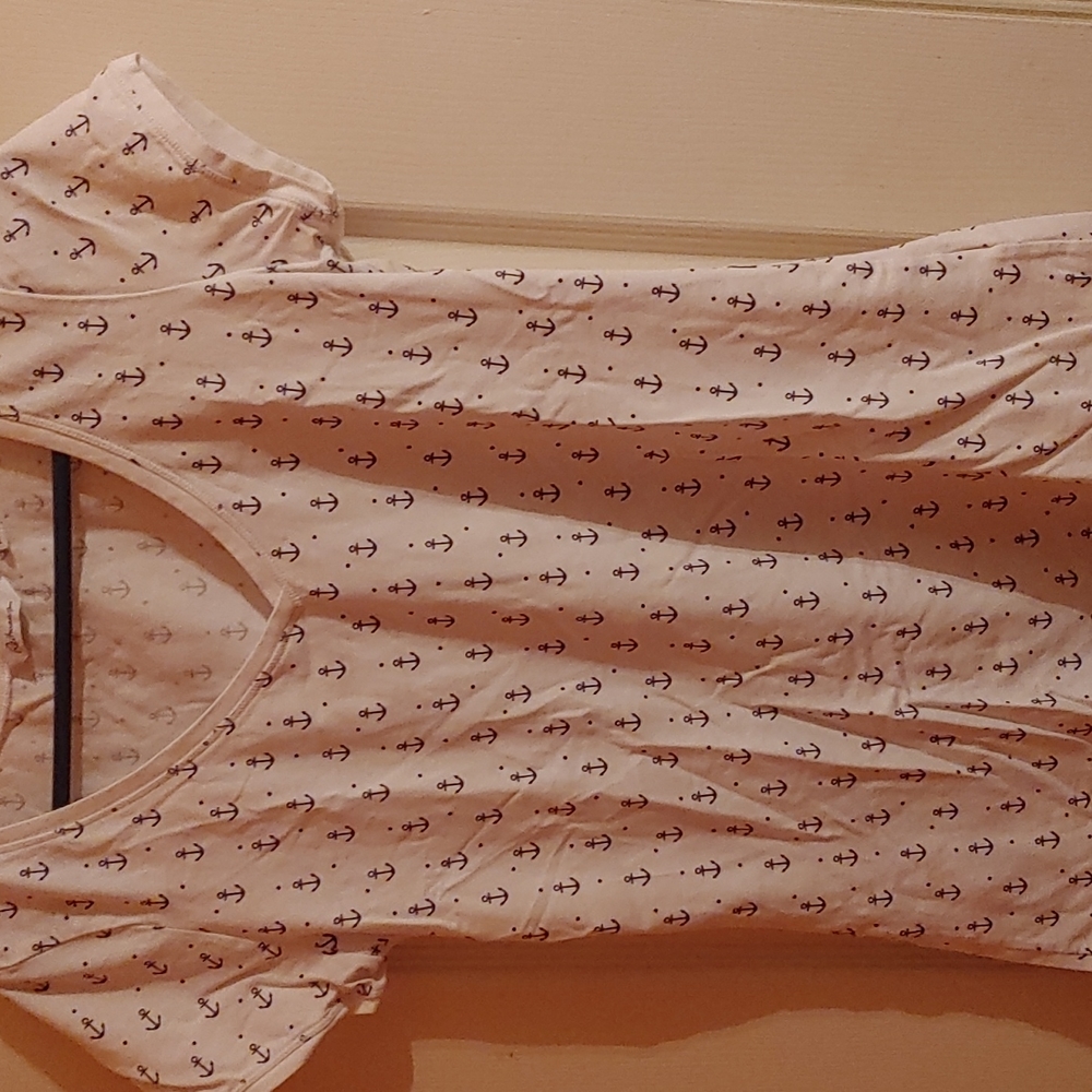 White with anchors shirt